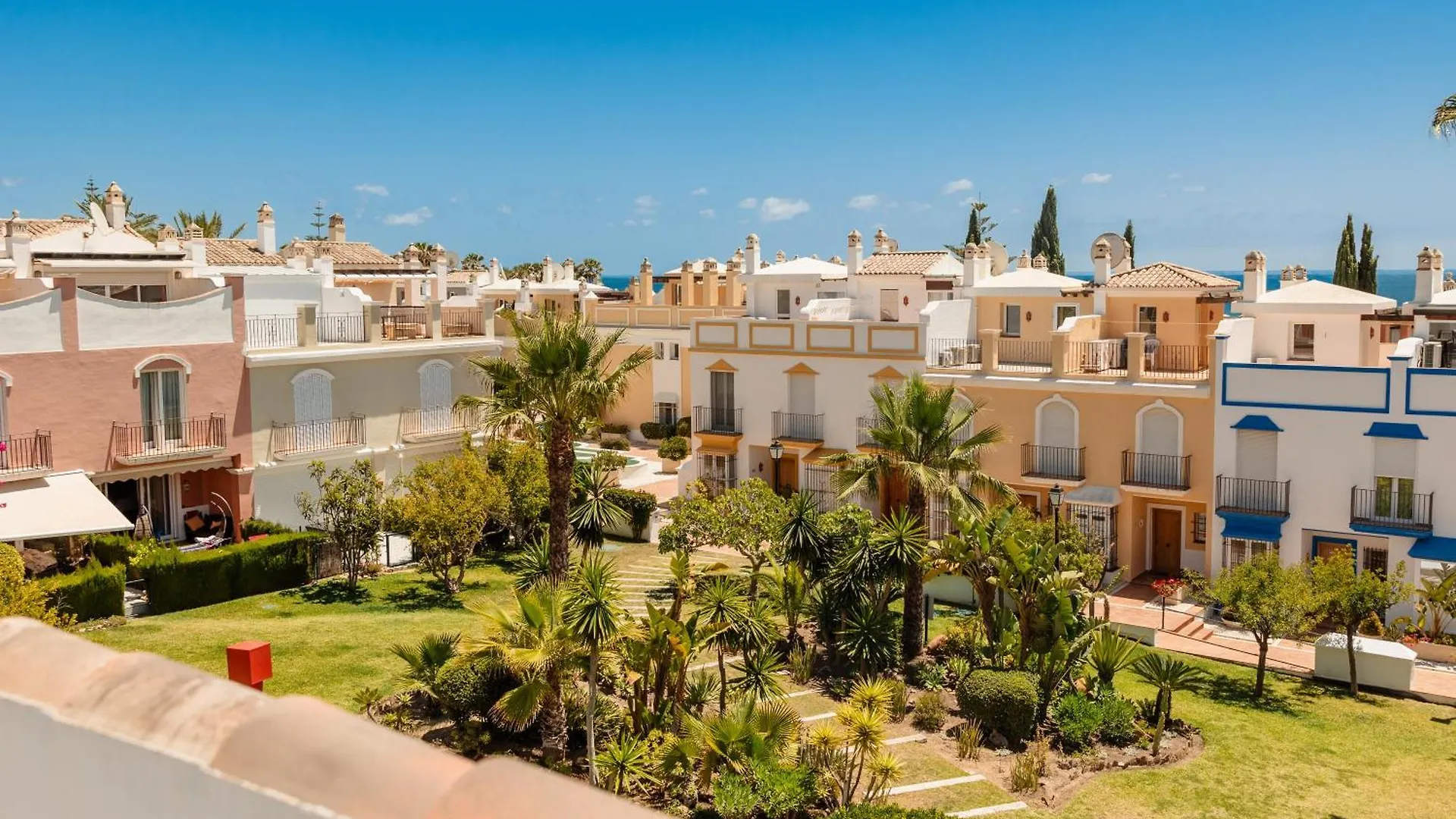 Holiday home Townhouse In First Line Beach, Bahia De Marbella, Marbella